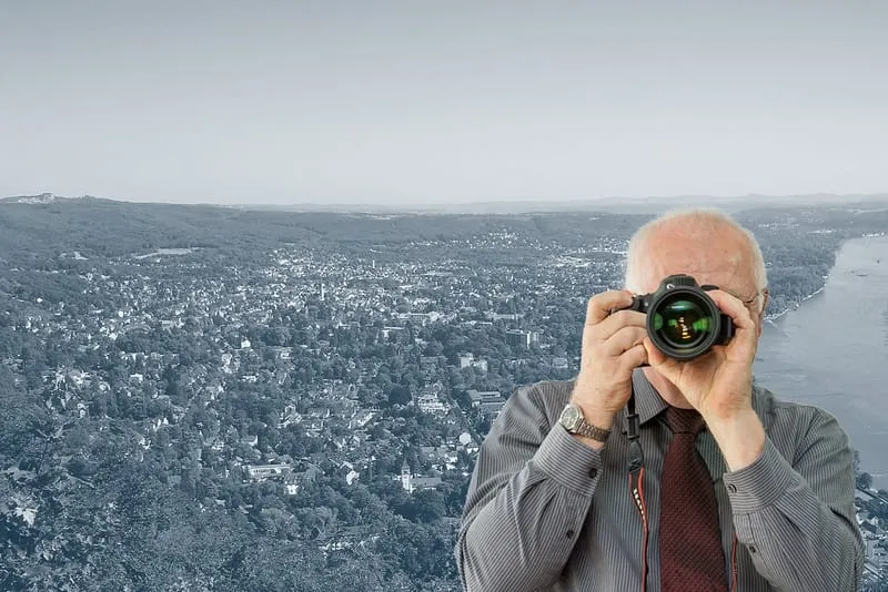 Luftbild Bad Honnef. Detektiv der Detektei macht ein Foto.