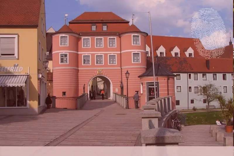 Rieder Tor Donauwörth. Fingerabdruck der Detektei Kubon.