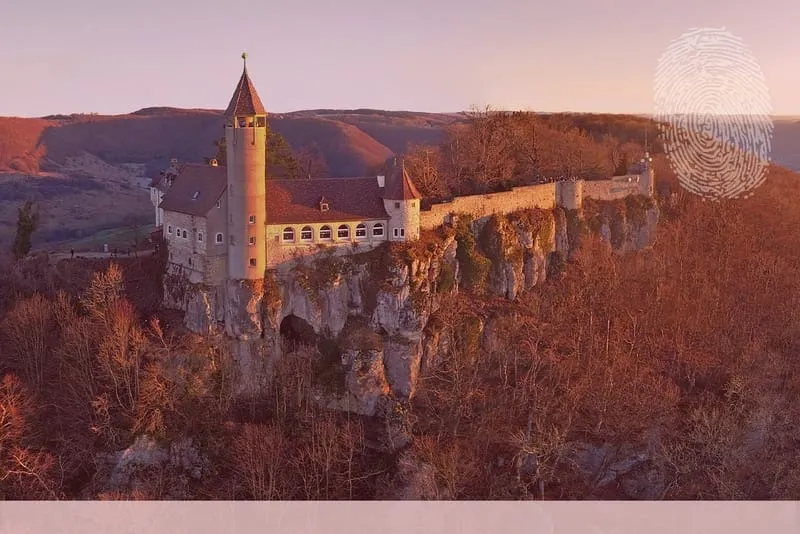 Burg Teck in Kirchheim unter Teck. Fingerabdruck der Detektei Kubon.