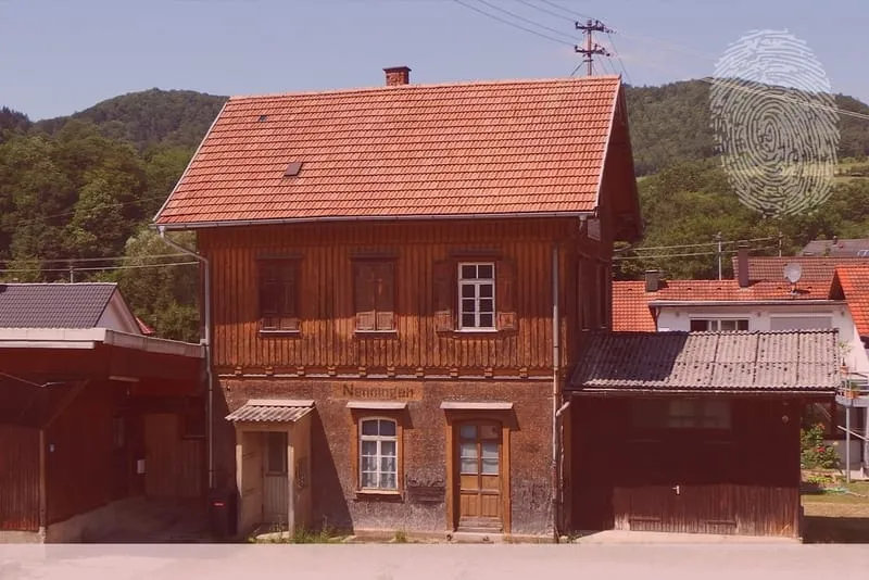 Ehemaliger Bahnhoft Lauterstein Nenningen. Fingerabdruck der Detektei Kubon.