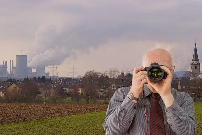 Panomramabild Rommerskirchen, Detektiv der Detektei fotografiert, Schriftzug: Unserer Detektei ermittelt für Sie in Rommerskirchen !