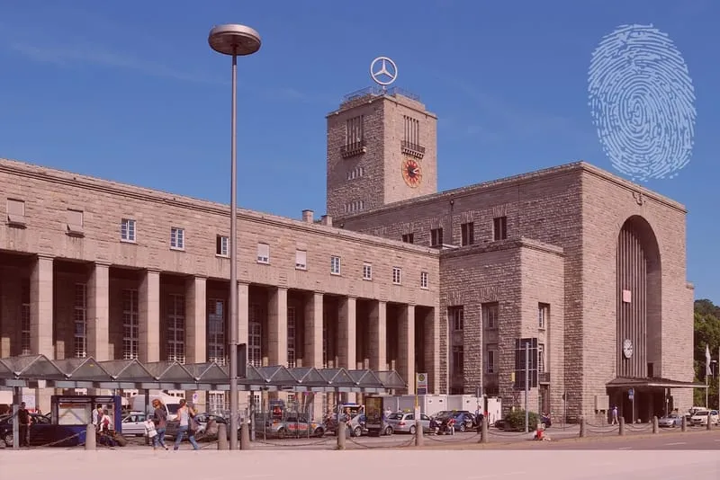 Hauptbahnhof Stuttgart. Fingerabdruck der Detektei Kubon.