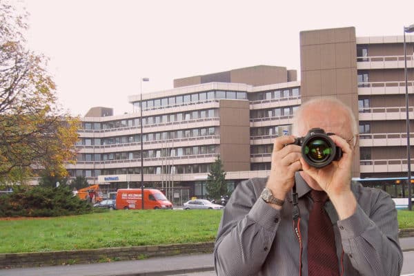 Rathaus Troisdorf. Detektiv der Detektei fotografiert.
