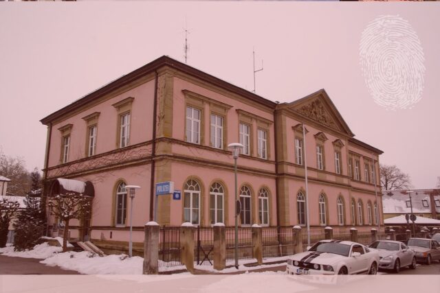 Polizei in Feuchtwangen Fingerabdruck der Detektei Kubon.