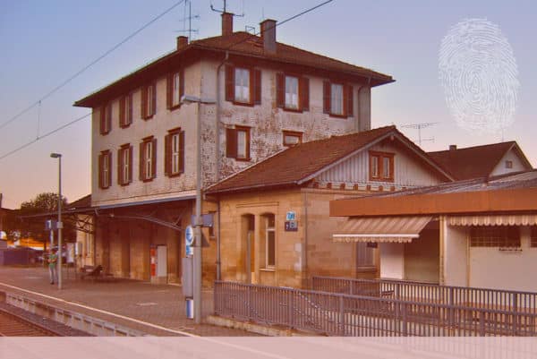 Gaildorf Bahnhof West. Fingerabdruck der Detektei Kubon.