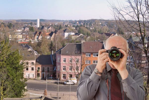 Panoramablick von Burg Rode auf Herzogenrath, Detektiv der Detektei fotografiert. Schriftzug: Unserer Detektei ermittelt für Sie in Herzogenrath !