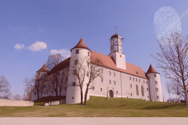 Schloss Höchstädt an der Donau. Fingerabdruck der Detektei Kubon.