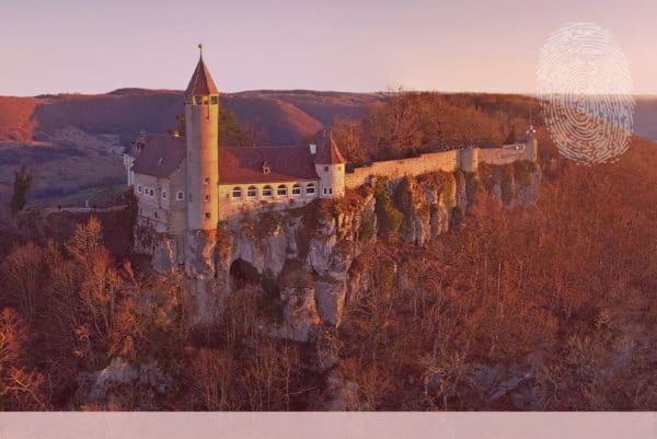 Burg Teck in Kirchheim unter Teck. Fingerabdruck der Detektei Kubon.