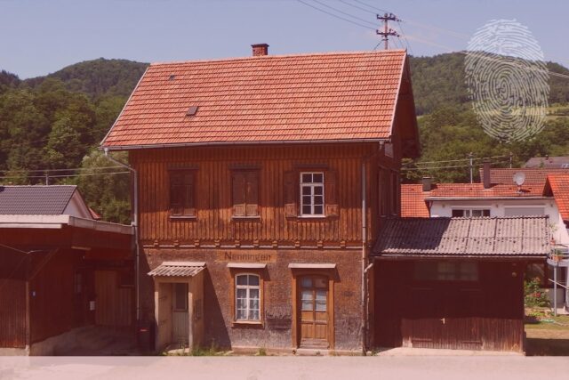 Ehemaliger Bahnhoft Lauterstein Nenningen. Fingerabdruck der Detektei Kubon.