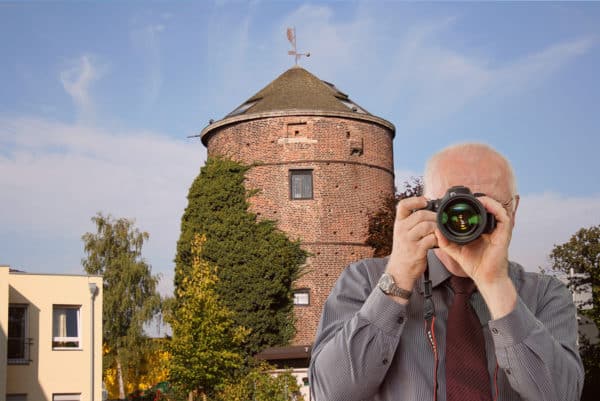 Detektiv der Detektei fotografiert am Römertuurm in Sonsbeck