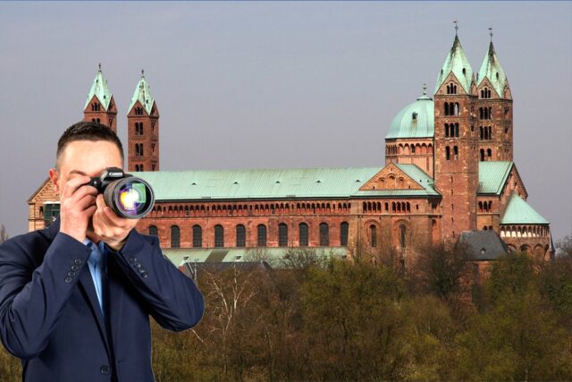Speyerer Dom. Der Detektiv der Detektei fotografiert in Speyer.